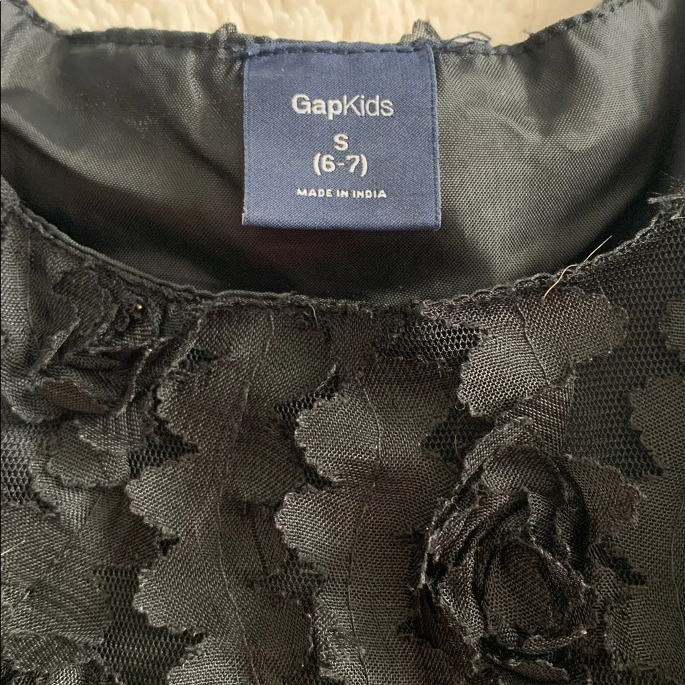GAP Textured Black Roses Overlay Dress 6/7 EUC